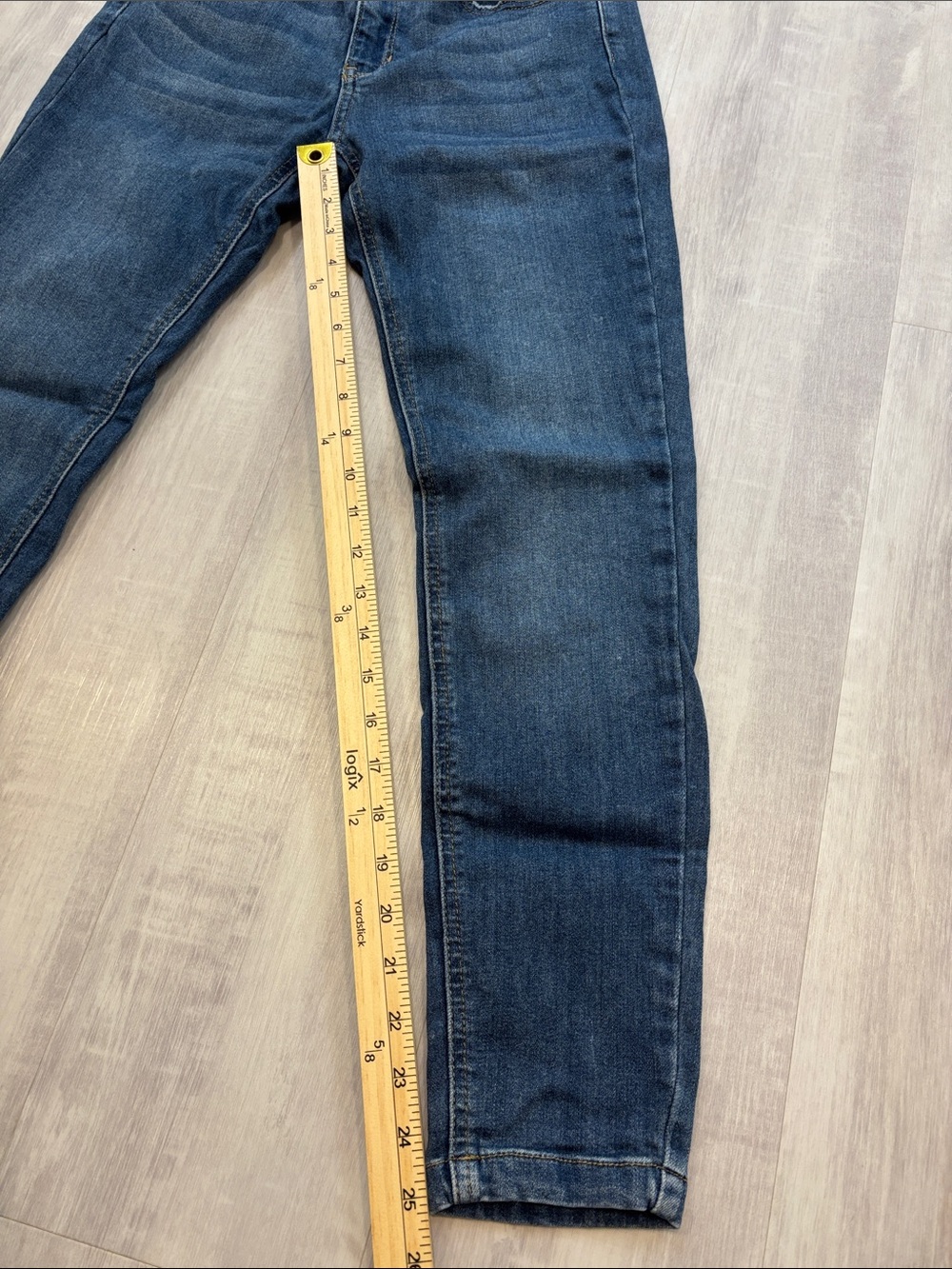 Just USA Women's Skinny Jeans in Dark and Medium Blue (Bundle) - Picture 12 of 14